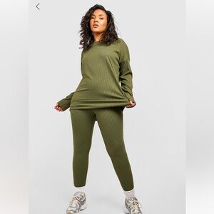 Boohoo Plus Loungewear Set • Size 22 • Green